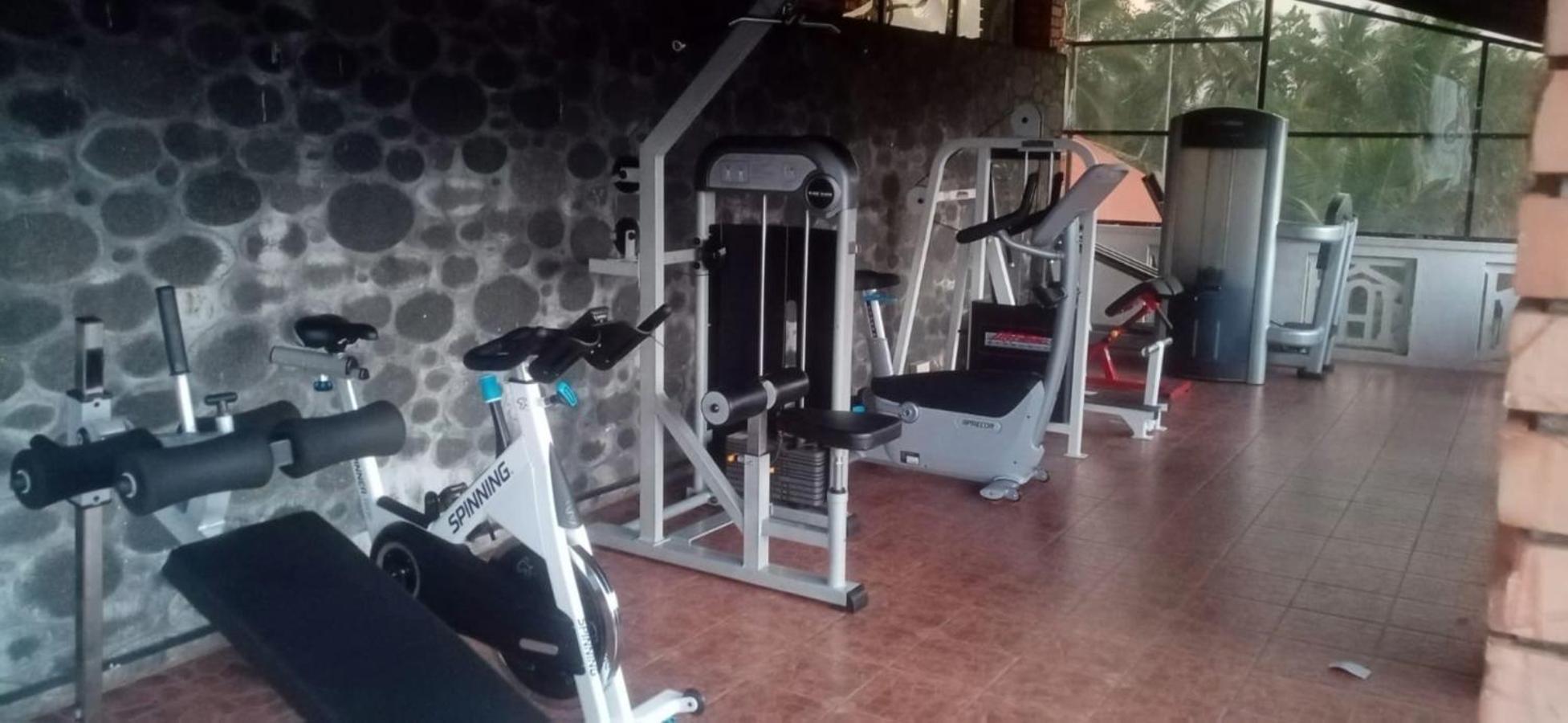 Transit Studio Katunayaka Εξωτερικό φωτογραφία